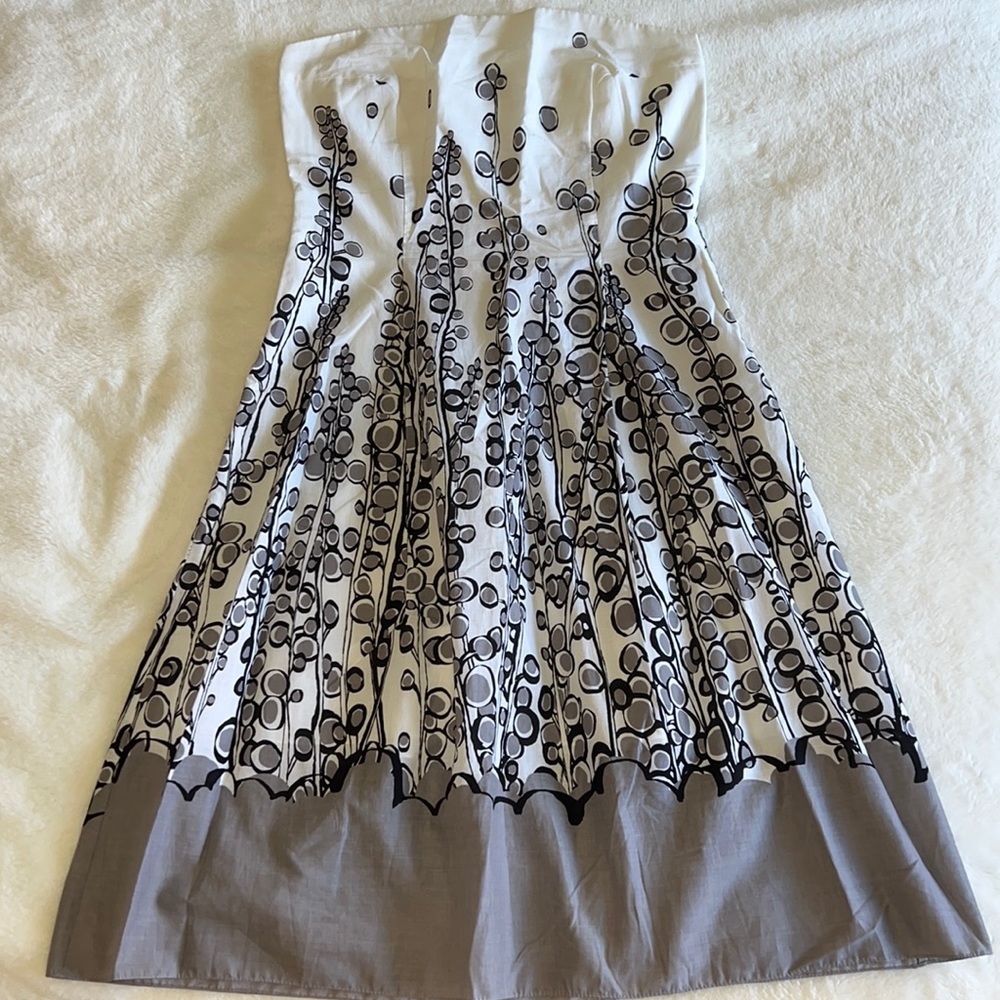 Susana Monaco Strapless Grey Black White Floral Blooms 4